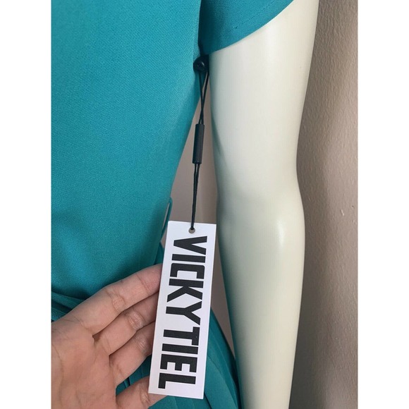 NEW Vicky Tiel Flutter Vneck Short Sleeve Wrap Dress - Picture 9 of 12